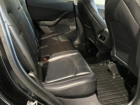Used 2021 Tesla Model Y 2WD image 7