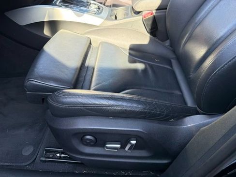Used 2017 Audi Q5 2.0T Premium Plus w/ Technology Package AWD/4WD image 8