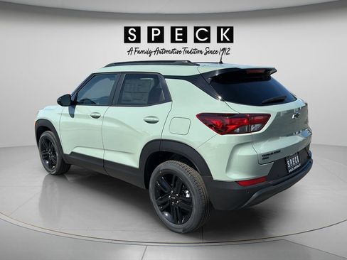 New 2026 Chevrolet TrailBlazer LT w/ Midnight Edition AWD/4WD image 3