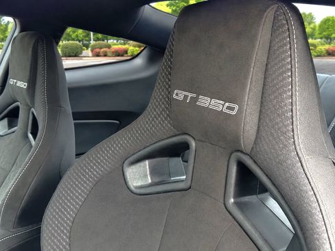 Used 2018 Ford Mustang Shelby GT350 w/ Electronics Package RWD image 14