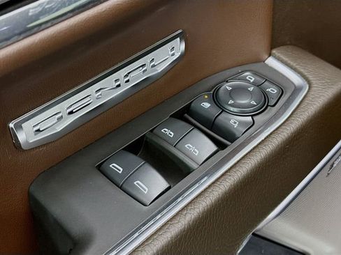 Used 2024 GMC Sierra 1500 Denali image 18