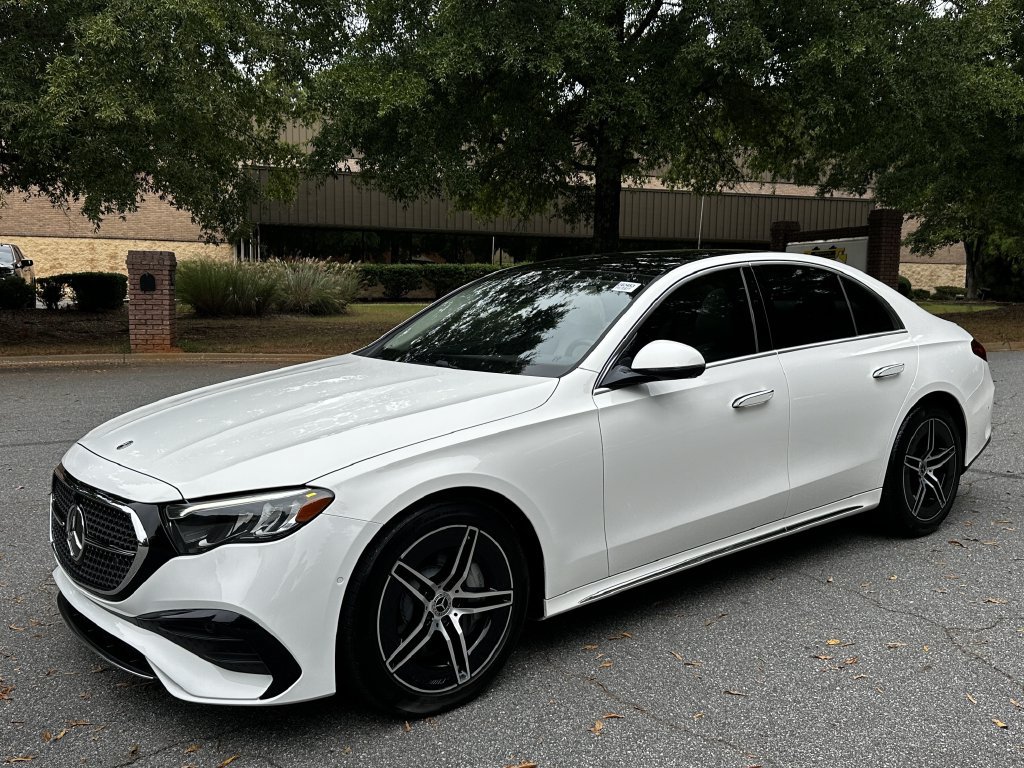 Certified 2025 Mercedes-Benz E 450 4MATIC Sedan w/ Winter Package image 4