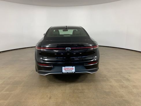 Used 2023 Toyota Crown AWD/4WD image 10