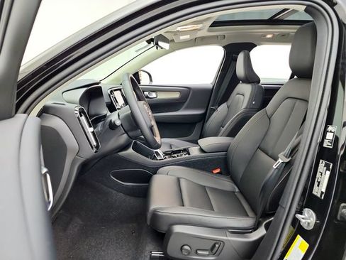 New 2026 Volvo XC40 B5 Ultra w/ Climate Package AWD/4WD image 21