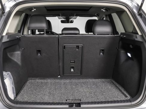 Certified 2024 Volkswagen Taos SEL image 41