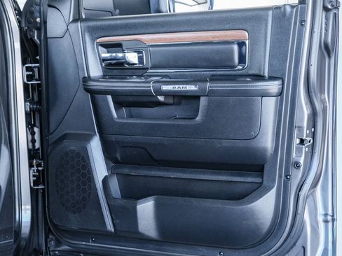 Used 2014 RAM 2500 Laramie w/ Convenience Group image 33
