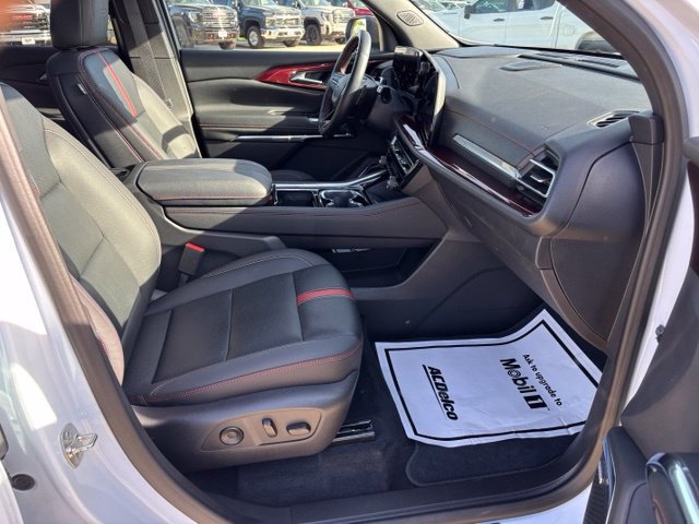 Certified 2026 Chevrolet Traverse RS AWD/4WD image 30