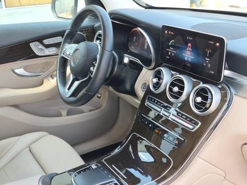 Used 2021 Mercedes-Benz GLC 300 4MATIC image 13