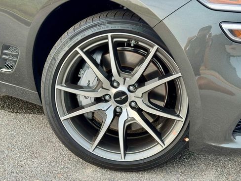Used 2026 Genesis G70 2.5T image 5