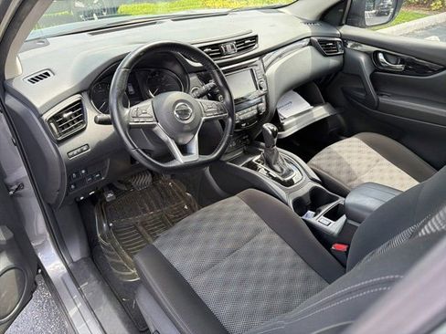 Used 2022 Nissan Rogue Sport SV FWD image 5