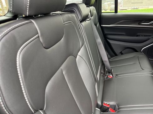 New 2026 Jeep Grand Cherokee Limited w/ Limited Altitude Package image 45