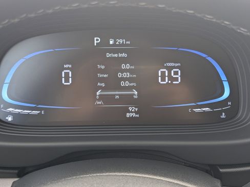 New 2025 Hyundai Venue SEL image 29