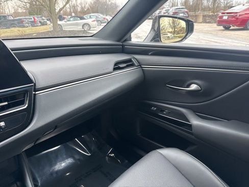 Used 2022 Lexus ES 300h image 28