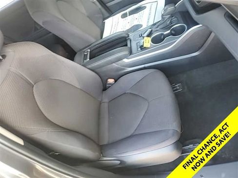 Used 2023 Toyota Highlander LE FWD image 23