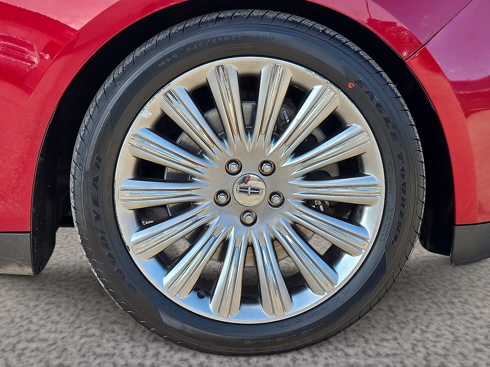 Used 2013 Lincoln MKS FWD image 7