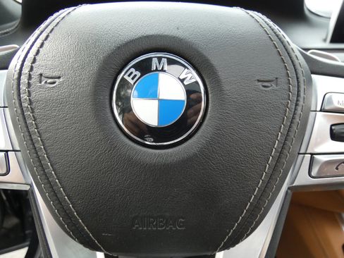 Used 2016 BMW 750i xDrive image 47