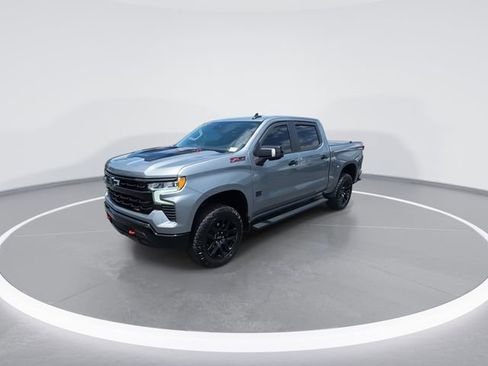 Used 2024 Chevrolet Silverado 1500 LT Trail Boss w/ LT Trail Boss Premium Package AWD/4WD image 4