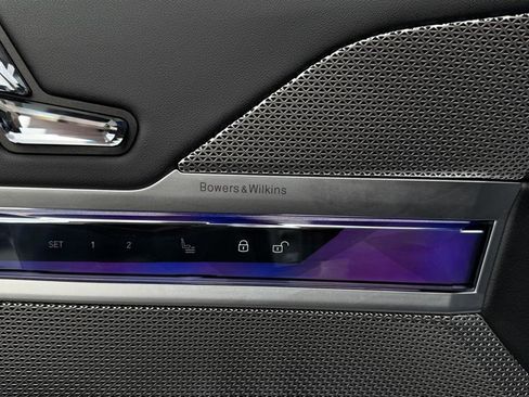 Used 2023 BMW 760i xDrive w/ Executive Package image 23