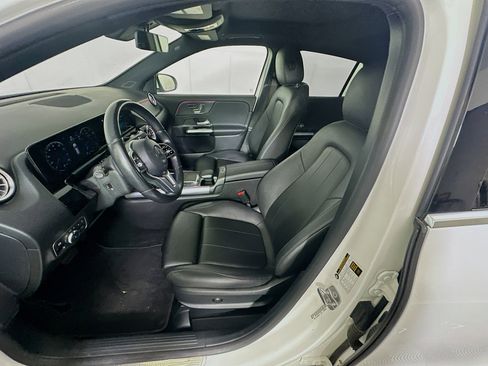Used 2023 Mercedes-Benz GLA 250 4MATIC w/ Premium Package image 13