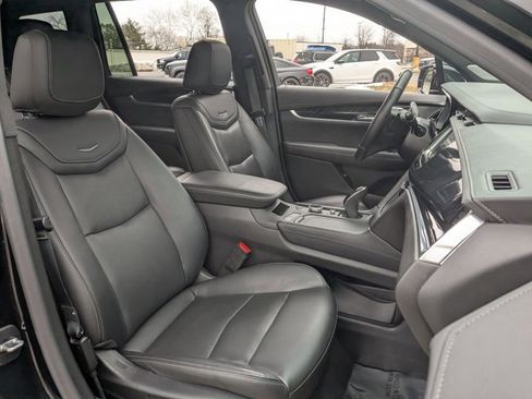 Used 2020 Cadillac XT6 Premium Luxury image 23