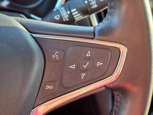 Used 2021 Chevrolet Equinox Premier image 18