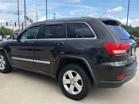 Used 2011 Jeep Grand Cherokee Laredo AWD/4WD image 12