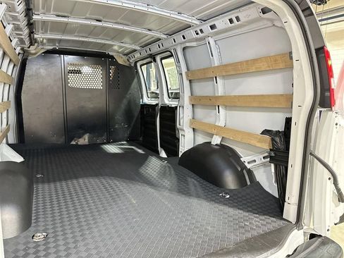 Used 2024 GMC Savana 2500 w/ Driver Convenience Package RWD image 32