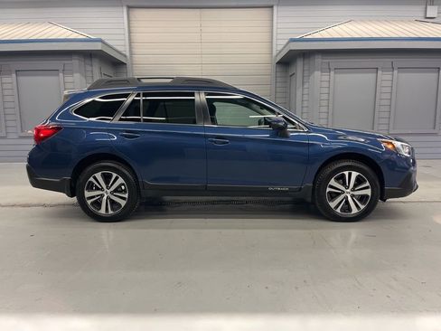 Used 2019 Subaru Outback 2.5i Limited w/ Popular Package #2 image 8