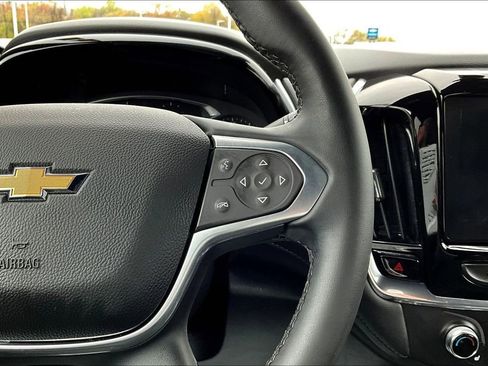 Used 2023 Chevrolet Traverse LT AWD/4WD image 12