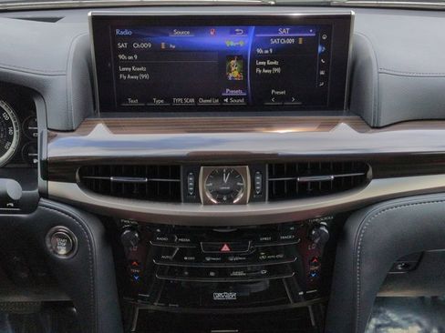 Used 2021 Lexus LX 570 4WD w/ Inspiration Series #2 image 18