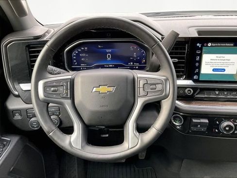 Used 2025 Chevrolet Silverado 2500 LT w/ Convenience Package image 8