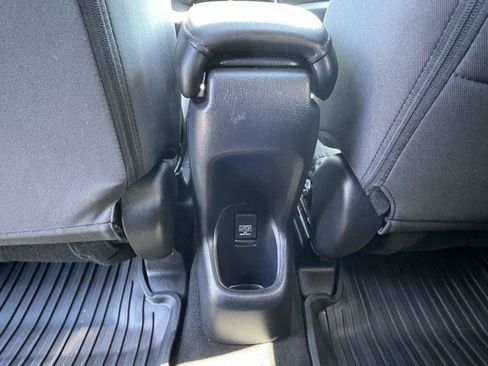 Used 2022 Honda HR-V EX image 11