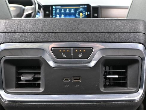 Used 2023 Chevrolet Silverado 1500 High Country w/ High Country Premium Package AWD/4WD image 46