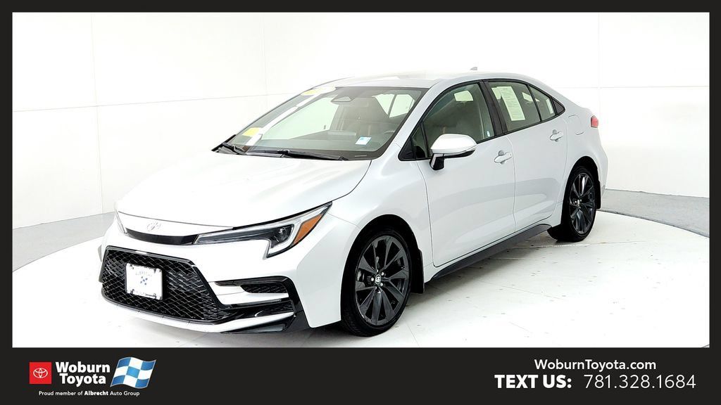 Certified 2023 Toyota Corolla SE FWD image 1