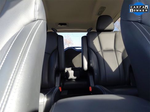 Used 2022 Subaru Ascent Limited image 37