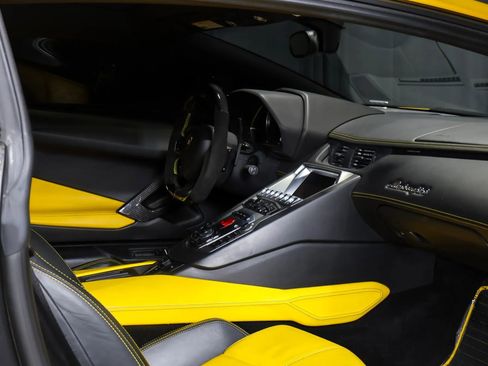 Used 2013 Lamborghini Aventador LP 700-4 image 19