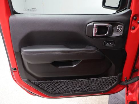 Used 2022 Jeep Gladiator Overland w/ Popular Equipment Package AWD/4WD image 14