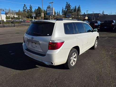 Used 2010 Toyota Highlander 2WD image 7