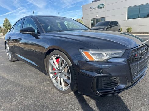Used 2021 Audi S6 Premium Plus w/ S Sport Package image 3