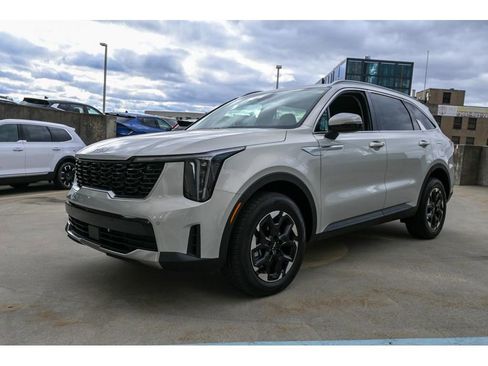 New 2026 Kia Sorento S image 4