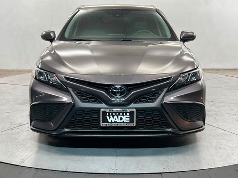 Used 2024 Toyota Camry SE FWD image 9