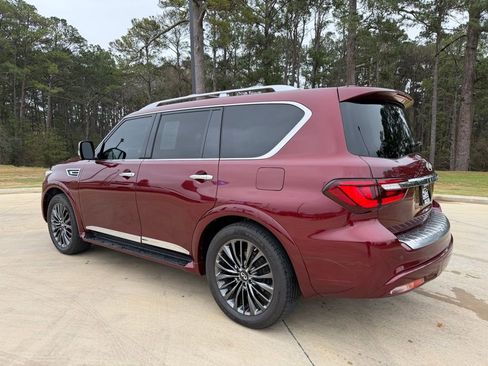 Used 2022 INFINITI QX80 Sensory w/ Cargo Package image 3