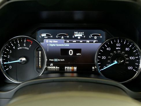 Used 2019 Ford Expedition XLT w/ Equipment Group 202A AWD/4WD image 22