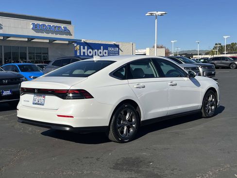 Certified 2023 Honda Accord EX image 24