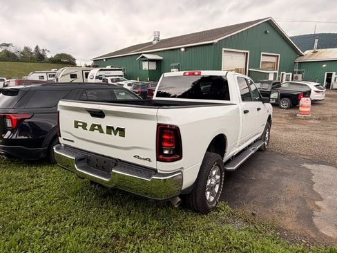 Used 2025 RAM 2500 Big Horn AWD/4WD image 2