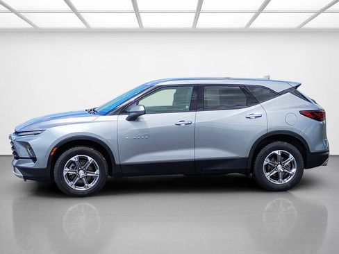 Used 2023 Chevrolet Blazer LT w/ Driver Confidence Package AWD/4WD image 2