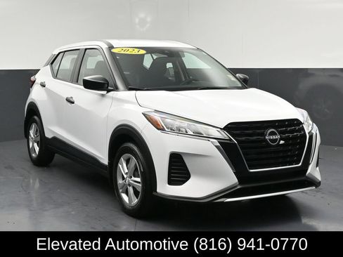 Used 2023 Nissan Kicks S image 1