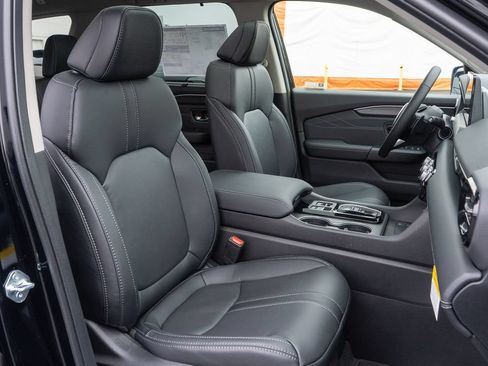 New 2026 Honda Pilot Touring image 18
