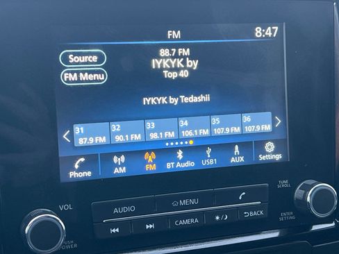 Used 2024 Nissan Frontier SV w/ SV Convenience Package image 17