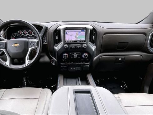 Used 2022 Chevrolet Silverado 1500 LTZ w/ LTZ Convenience Package II AWD/4WD image 15